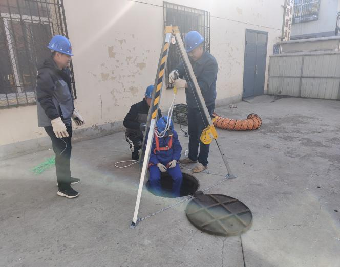 (47)橋靠分公司有限空間作業(yè)安全應急演練 (4).png (47)橋靠分公司有限空間作業(yè)安全應急演練 (4).png