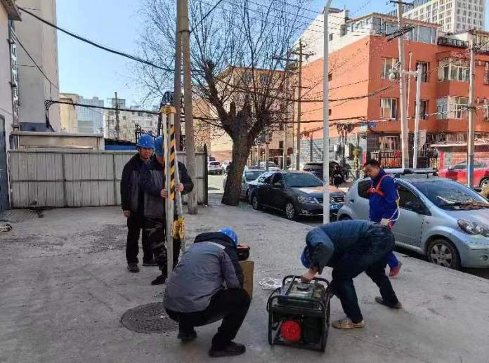 (47)橋靠分公司有限空間作業(yè)安全應急演練 (2).png (47)橋靠分公司有限空間作業(yè)安全應急演練 (2).png